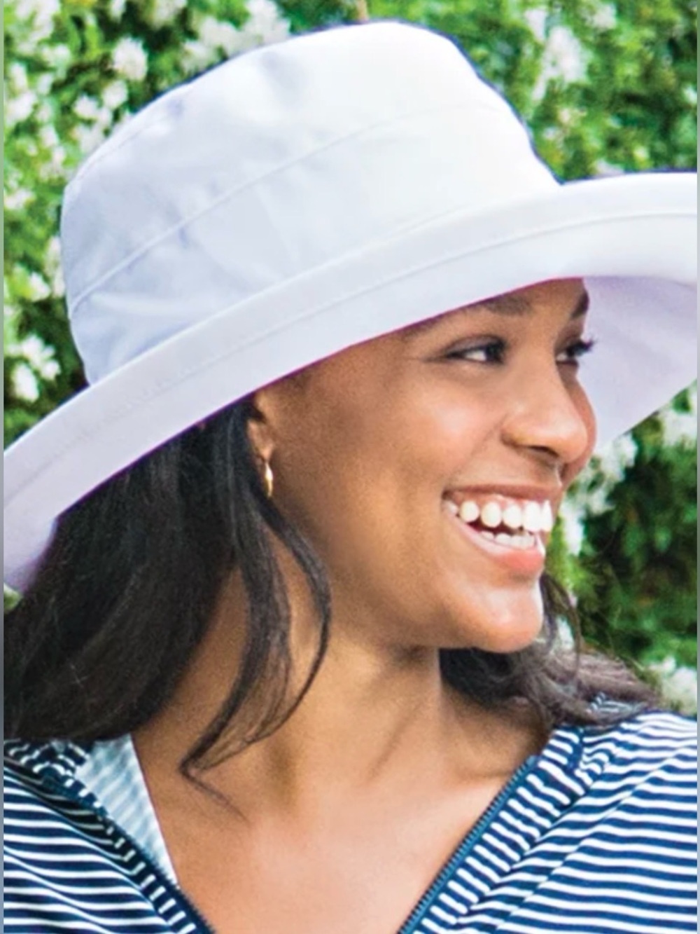 Wallaroo Casual Traveler Packable Bucket Hat White Sun Protection UPF 50+